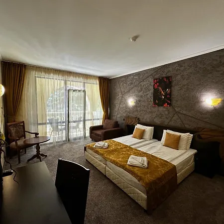 Art Babylon 4* Sluneční pobřeží