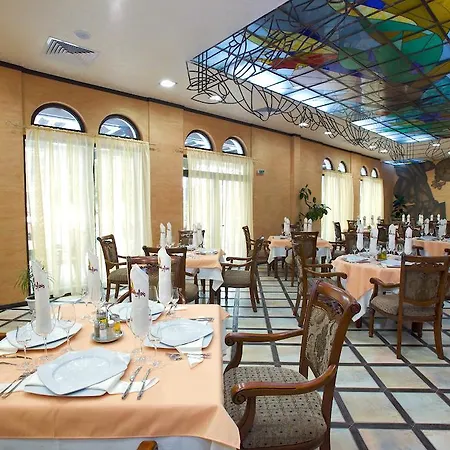 Art Babylon 4* Sluneční pobřeží