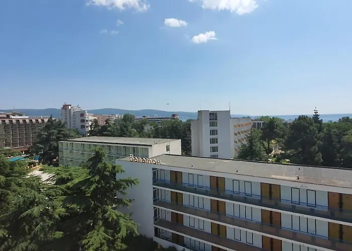 Hotel Art Babylon 4*