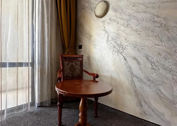 Hotel Art Babylon 4*