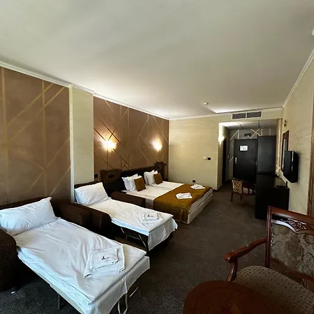 Art Babylon 4* Sluneční pobřeží
