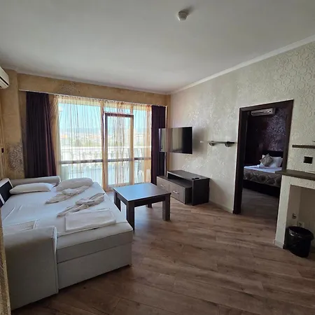 Art Babylon 4* Sluneční pobřeží