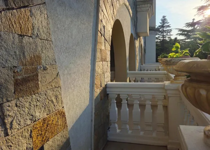 Art Babylon 阳光海滩