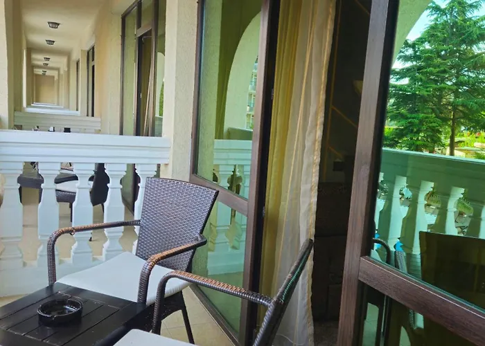 Art Babylon 4* 阳光海滩