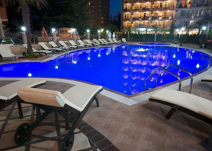 Art Babylon 阳光海滩