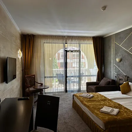 Art Babylon 阳光海滩