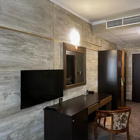 Art Babylon 阳光海滩